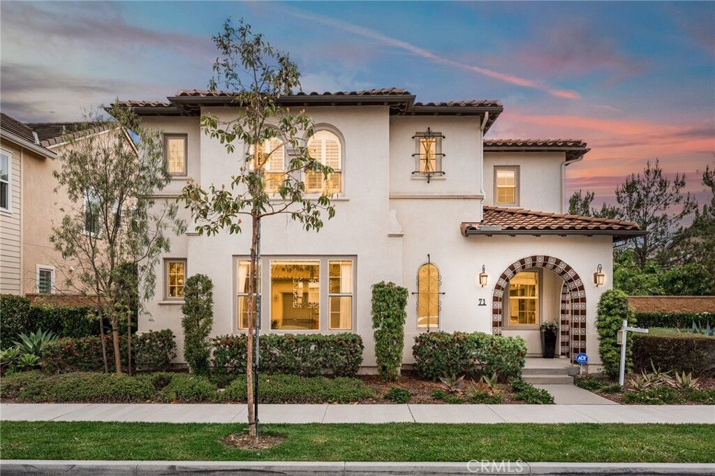Property Photo:  71 Holmes Place  CA 92782 