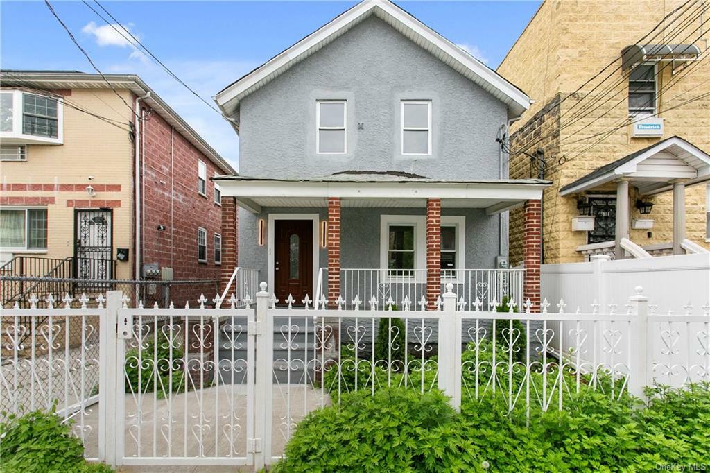 Property Photo:  829 E 229th Street  NY 10466 