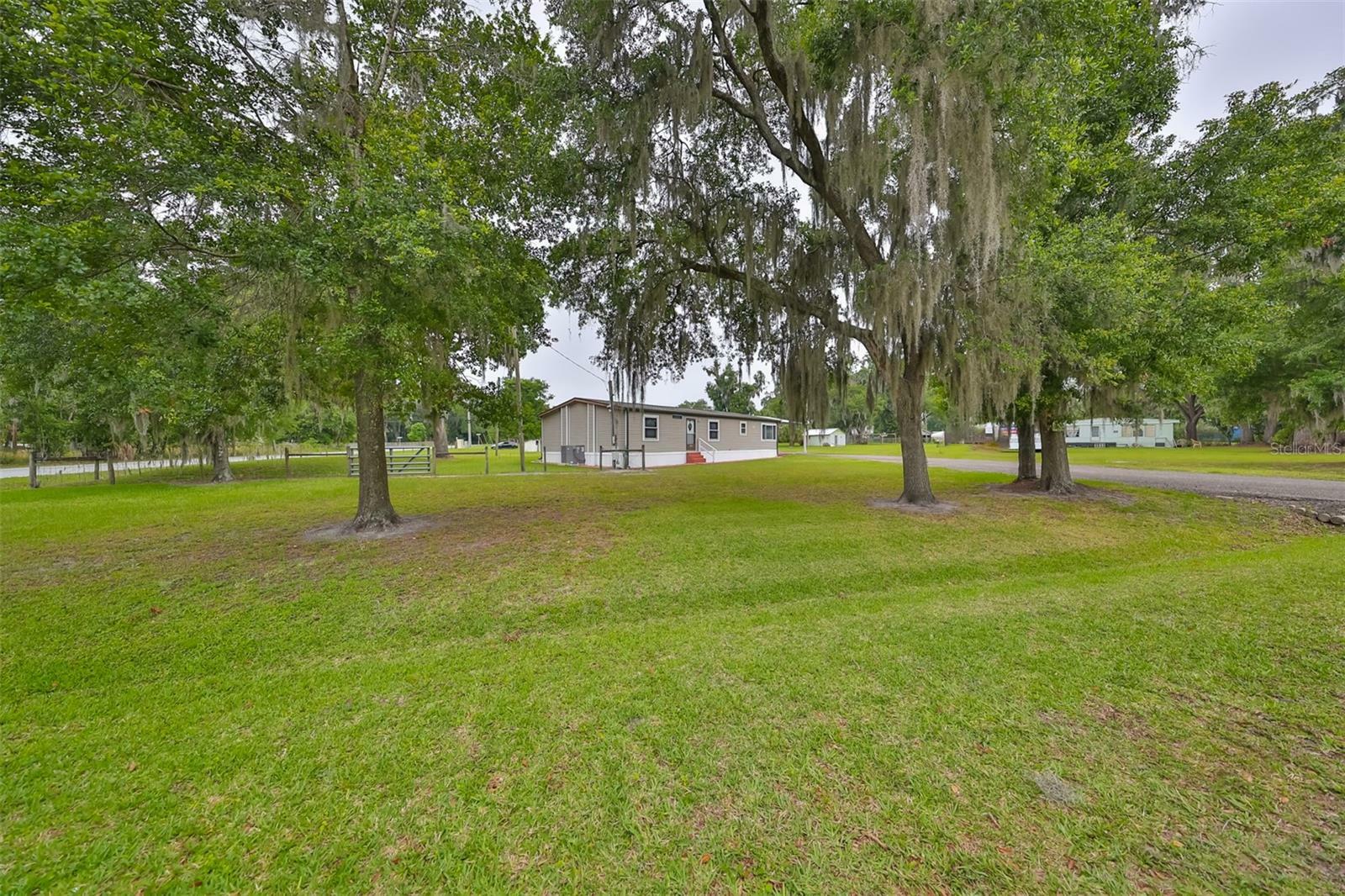 Property Photo:  6129 Forest Lane  FL 33811 