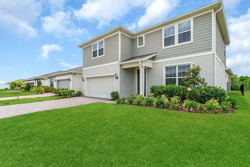 Property Photo:  2100 Live Oak Lake Road  FL 34771 