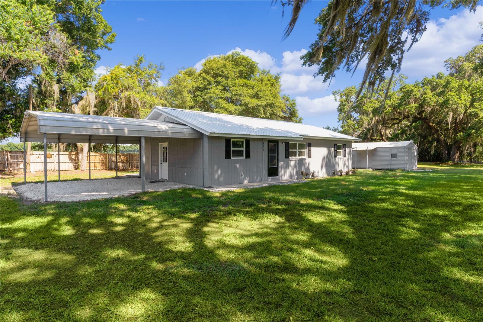 Property Photo: 6075 SE 26th Street FL 33513