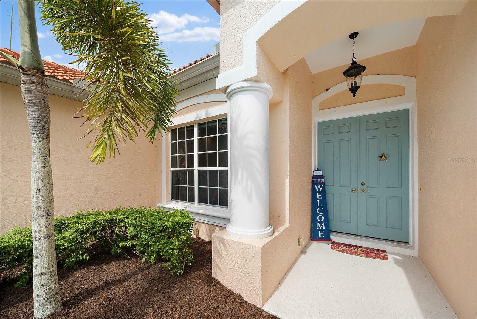 Property Photo:  6622 Pinefeather Court  FL 34203 