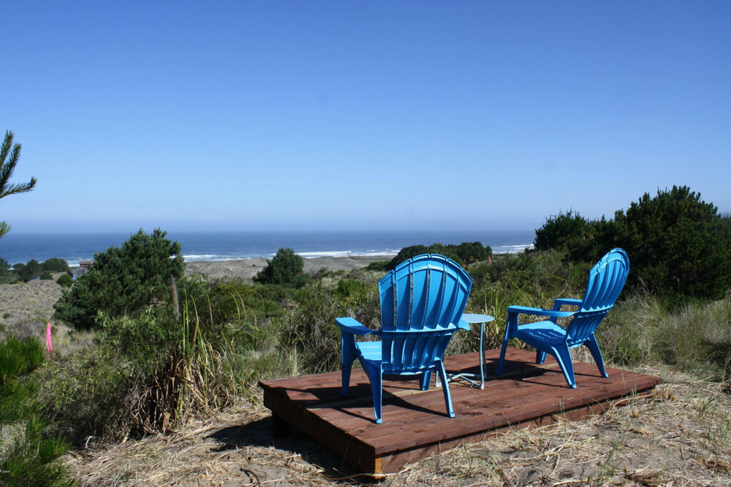 Property Photo: 24950 Ca-1 CA 95437