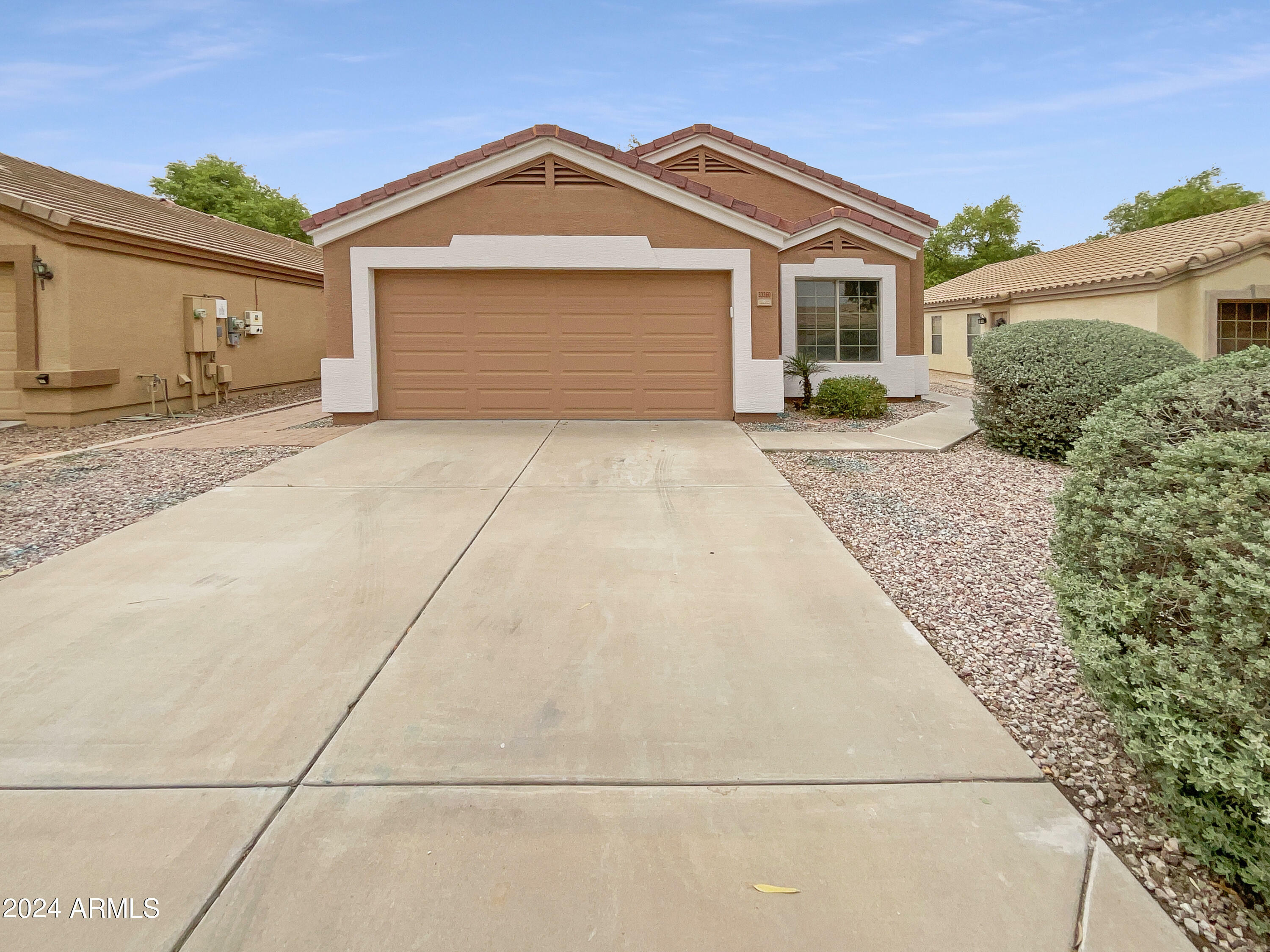 Property Photo:  33360 N Windmill Run  AZ 85144 