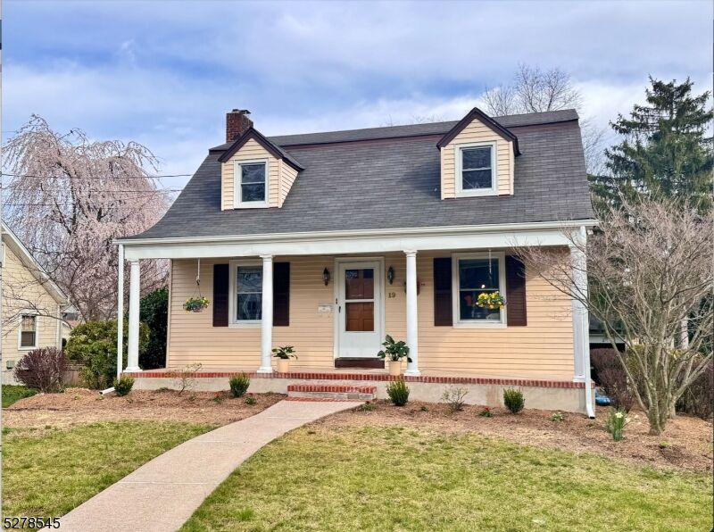Property Photo:  19 Kent Rd  NJ 07452 