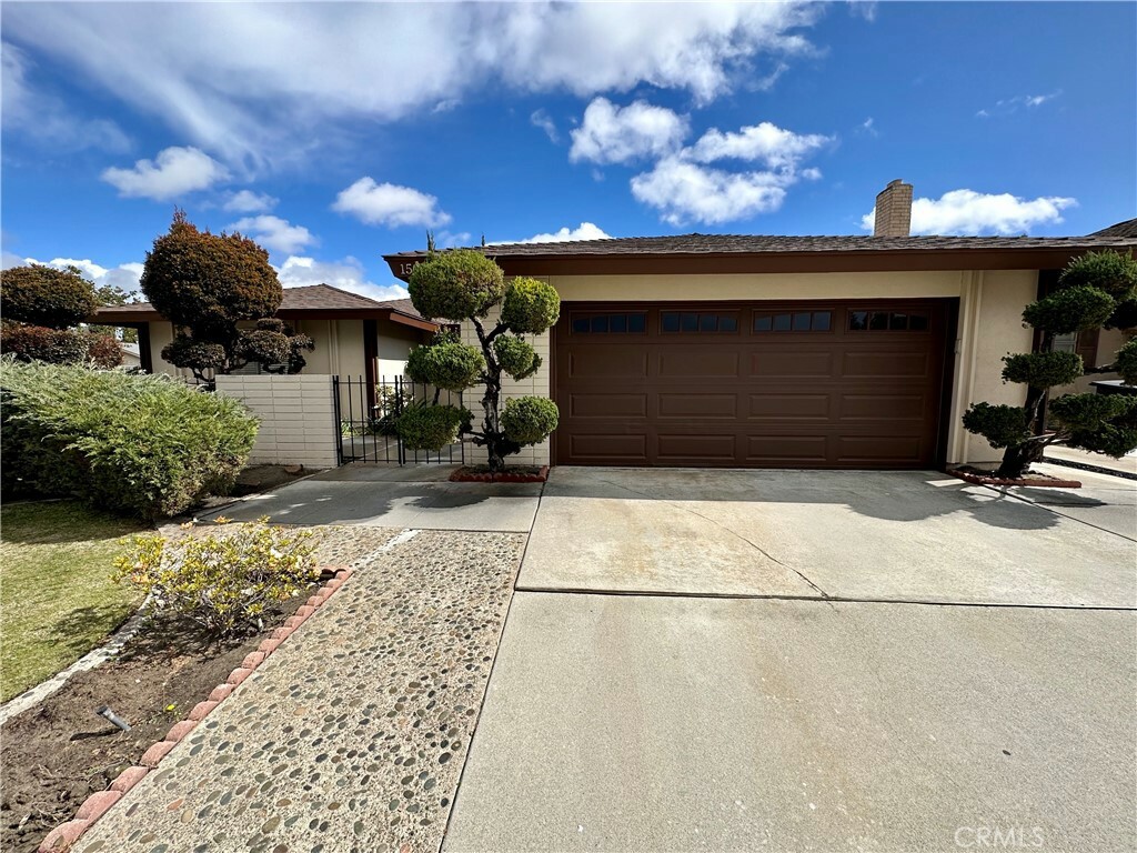 Property Photo:  15042 Temple Street  CA 92683 