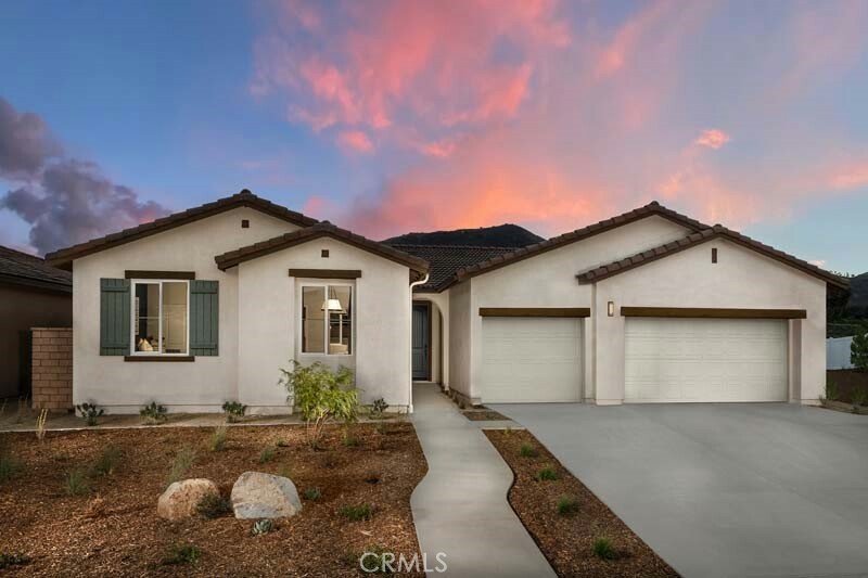 Property Photo:  22205 Whispering Way  CA 92595 