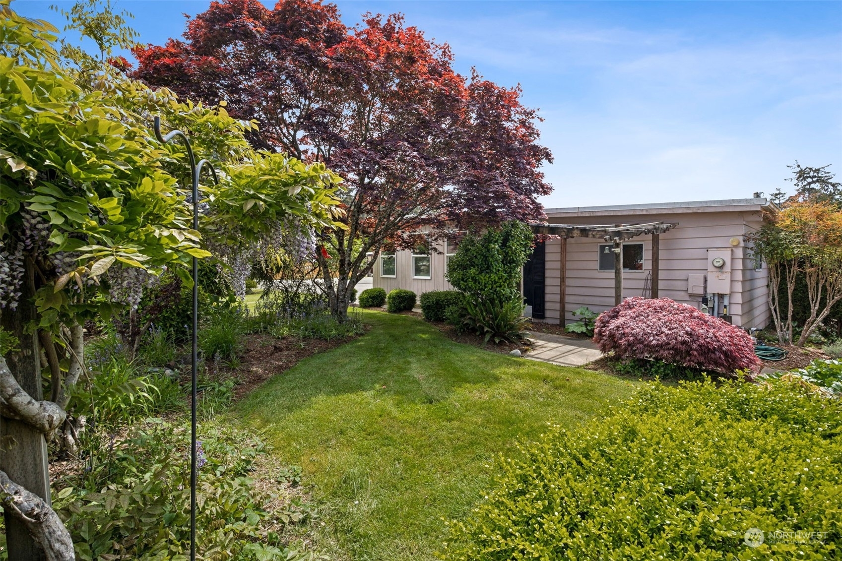 Property Photo:  1533 S Ocosta Street  WA 98595 