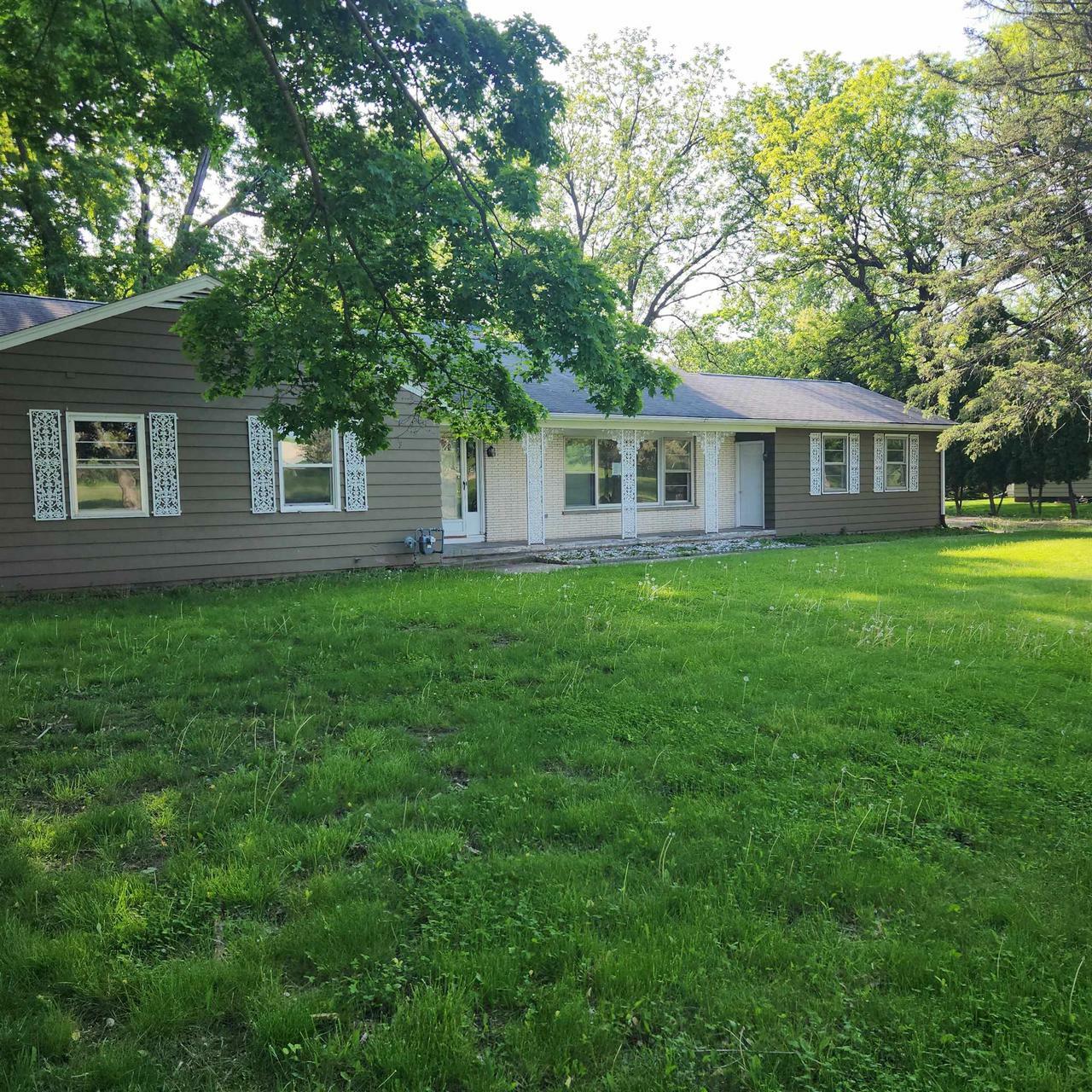 1850 Lee Lane  Beloit WI 53511 photo