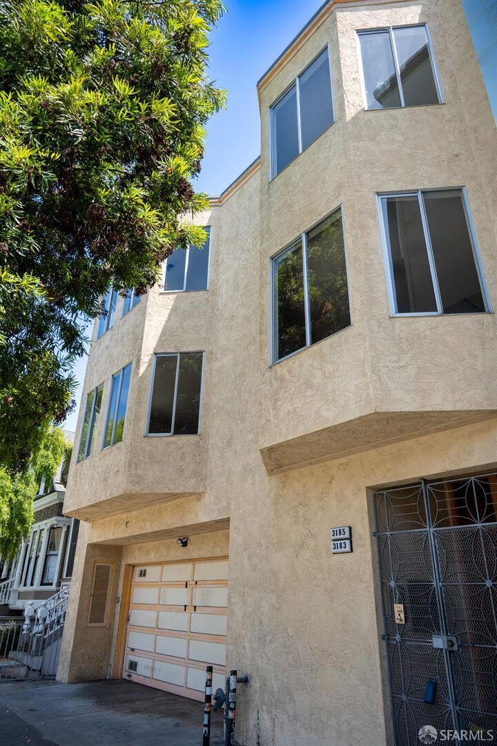 Property Photo:  3185 Cesar Chavez Street 2  CA 94110