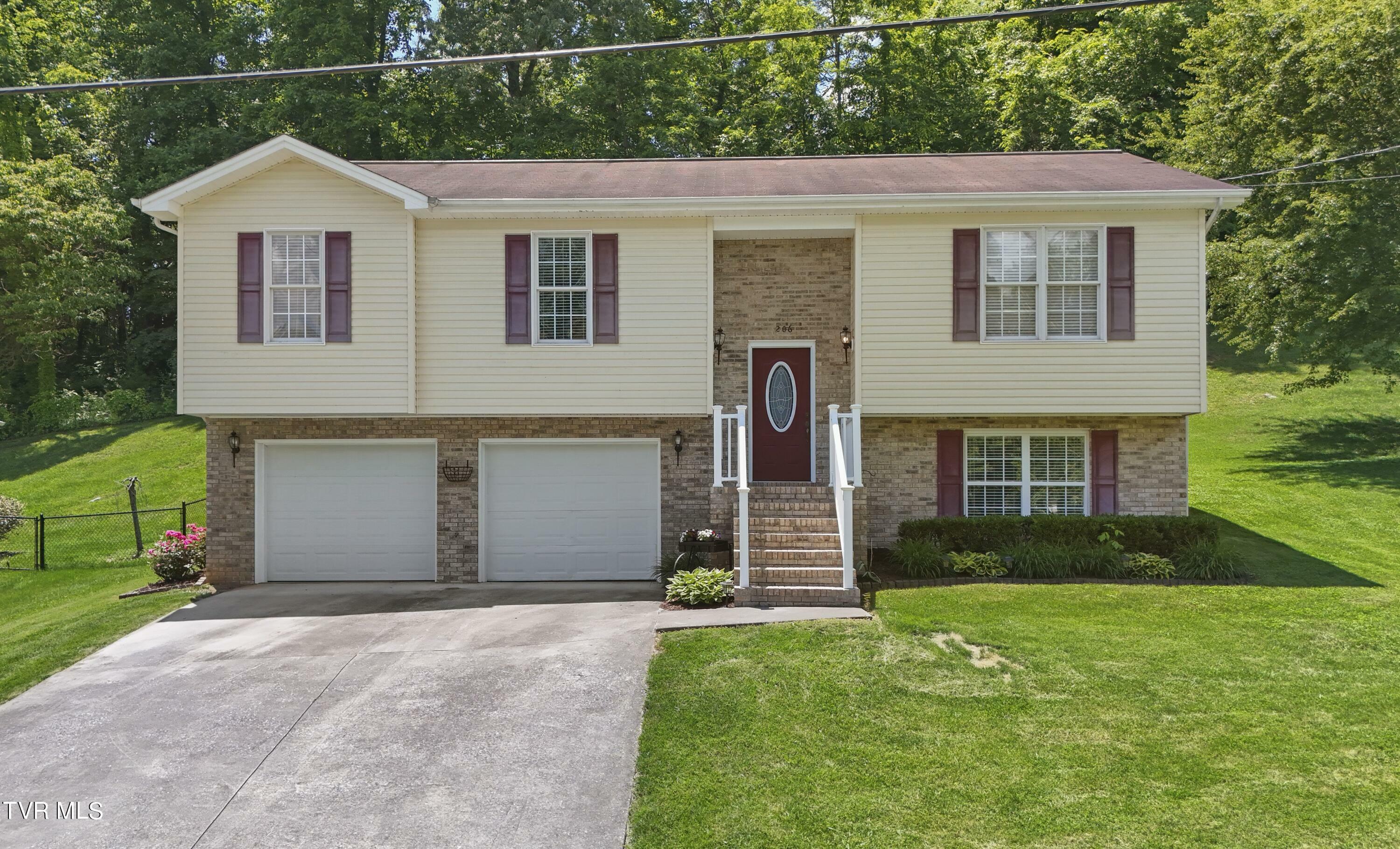 206 Grandview Street  Mount Carmel TN 37645 photo