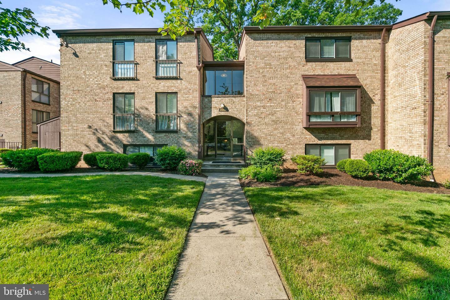 Property Photo: 2002 Colts Neck Road 1A VA 20191