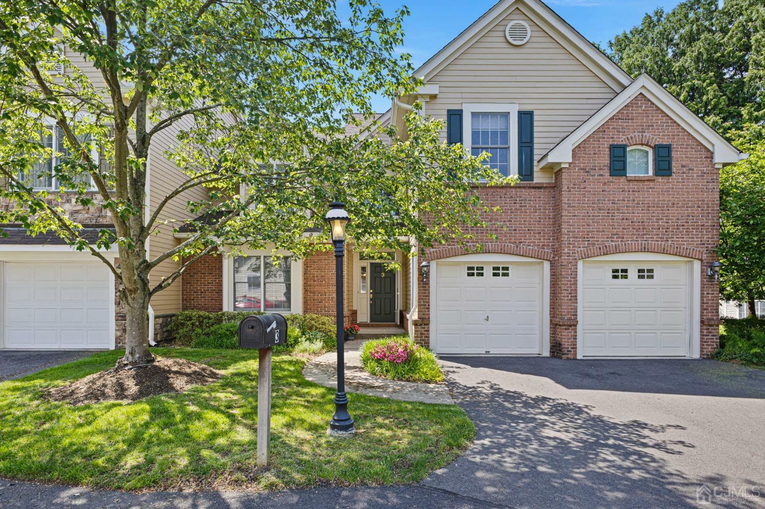 Property Photo:  3 Azalea Court  NJ 08540 