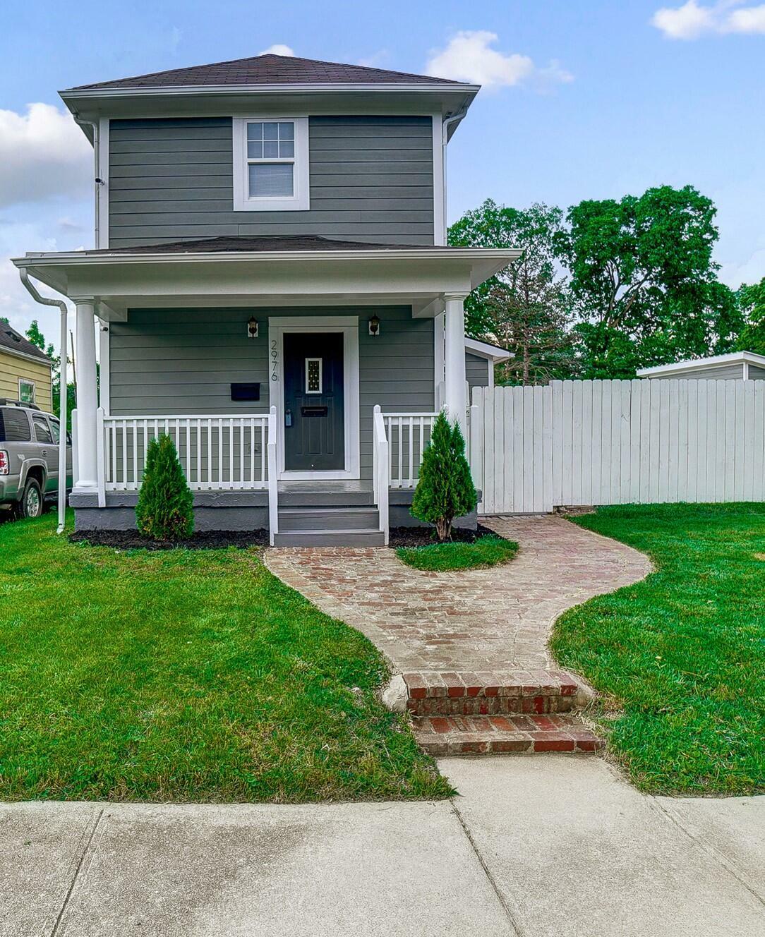 Property Photo:  2976 E 11th Avenue  OH 43219 