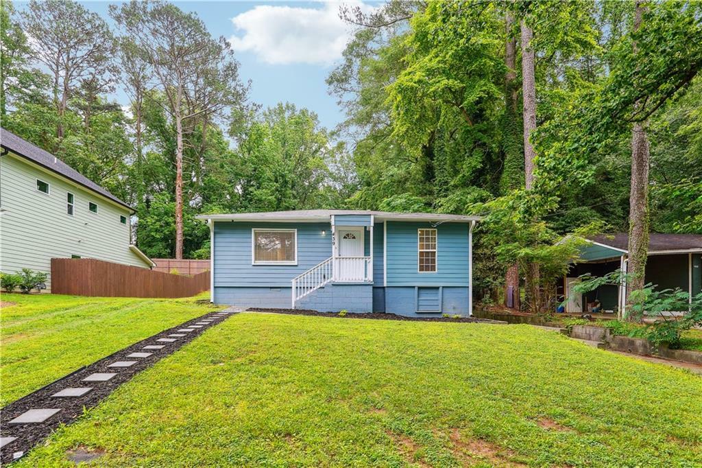 Property Photo: 439 Baker Circle NW GA 30318