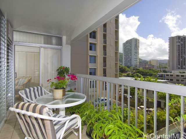 Property Photo:  1114 Wilder Avenue 408  HI 96822 