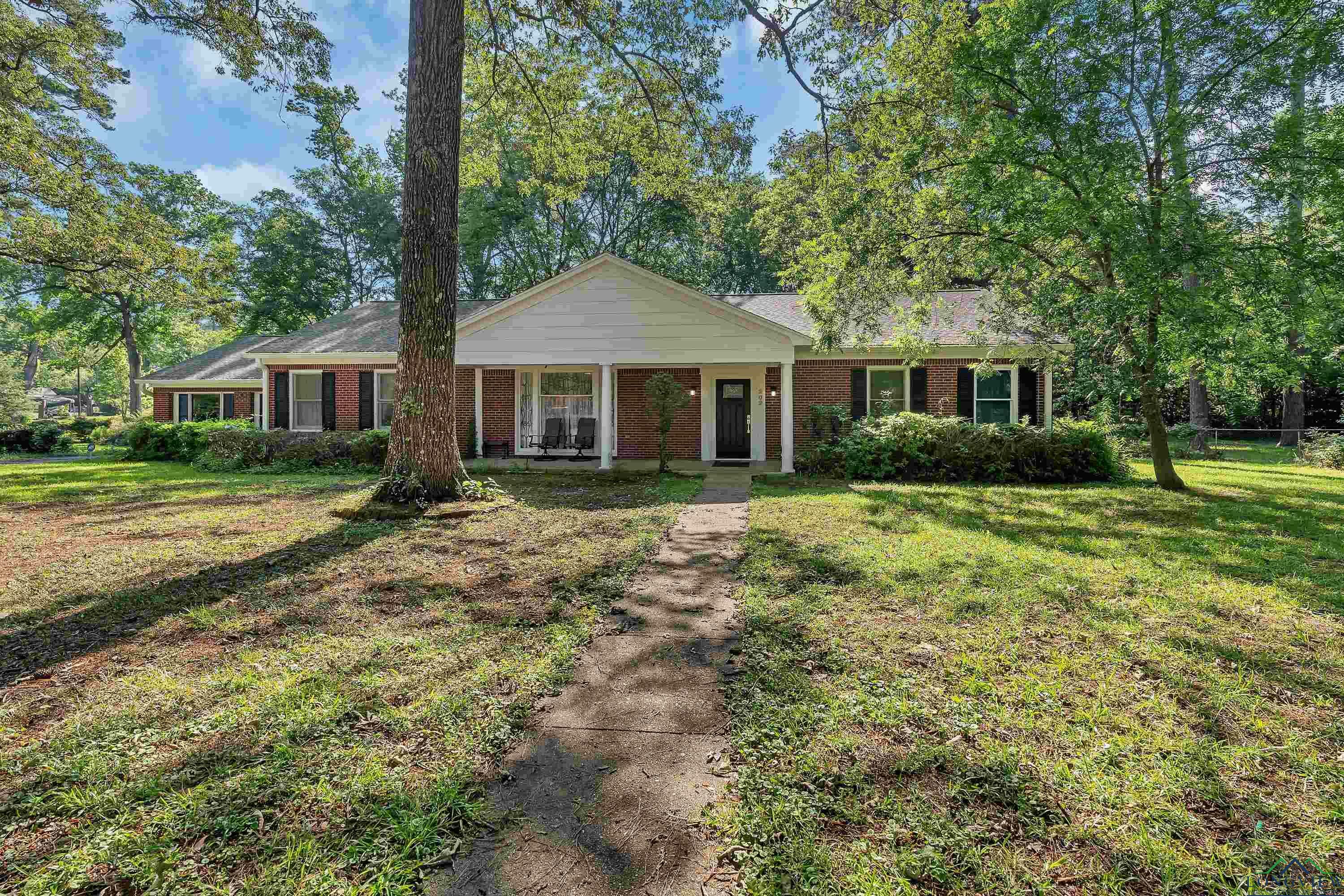 Property Photo:  202 Harper Dr.  TX 75672 