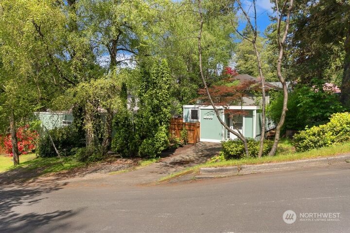 Property Photo:  16203 15th Avenue NE  WA 98155 