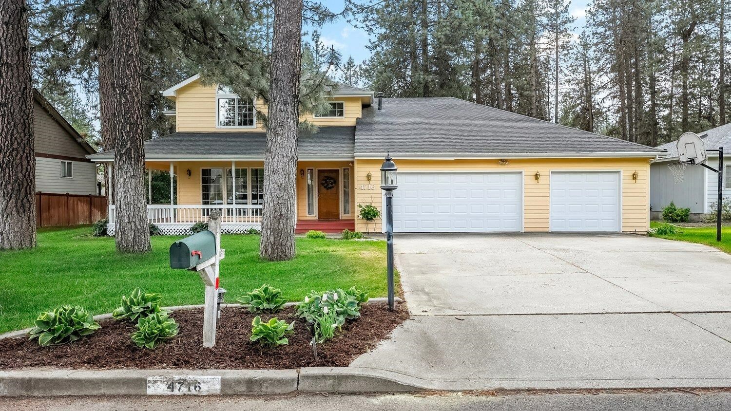Property Photo:  4716 E Pineglen Rd  WA 99021 