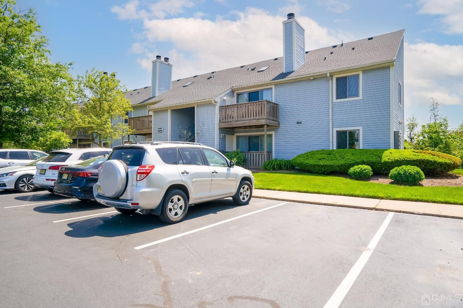 Property Photo:  311 Aspen Drive  NJ 08536 