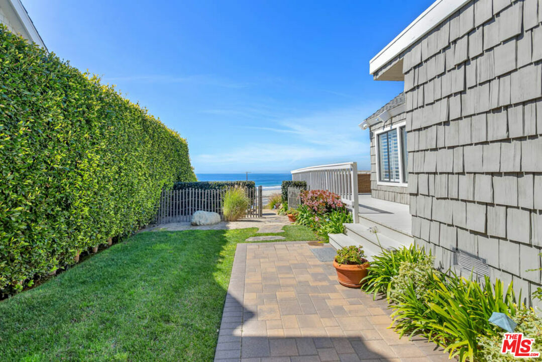 Property Photo:  6439   Surfside Way  CA 90265 