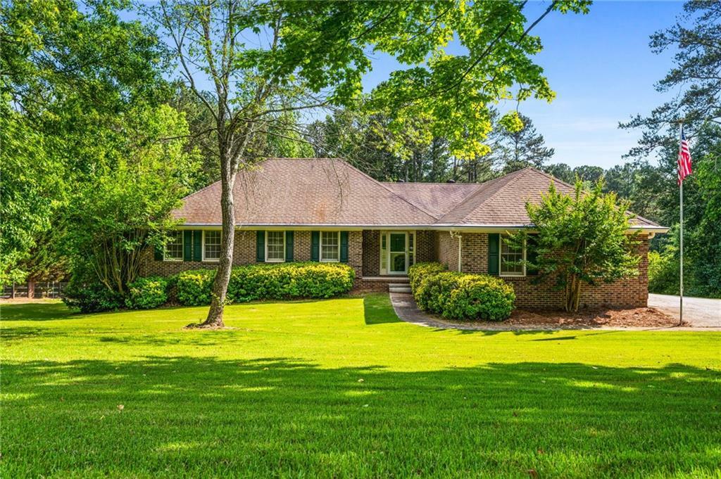 Property Photo: 652 Stillwaters Drive SW GA 30064