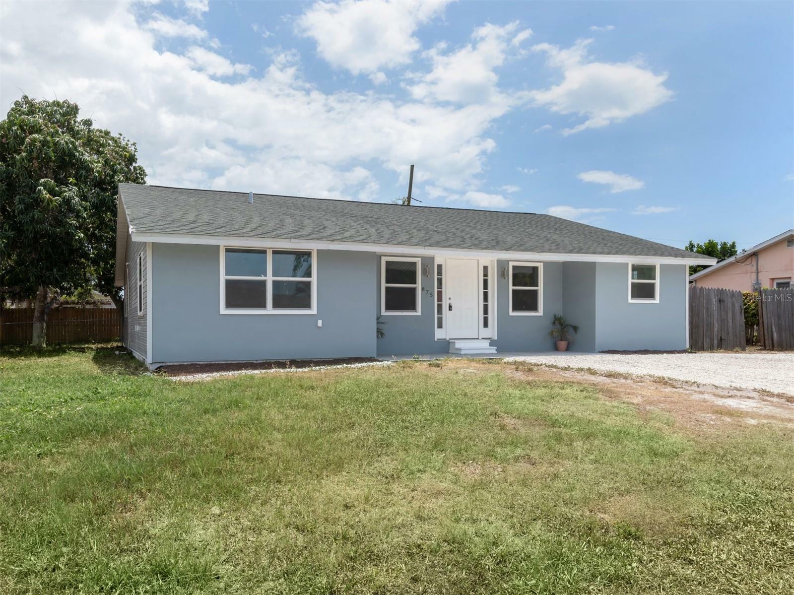 Property Photo:  875 Southland Road  FL 34293 