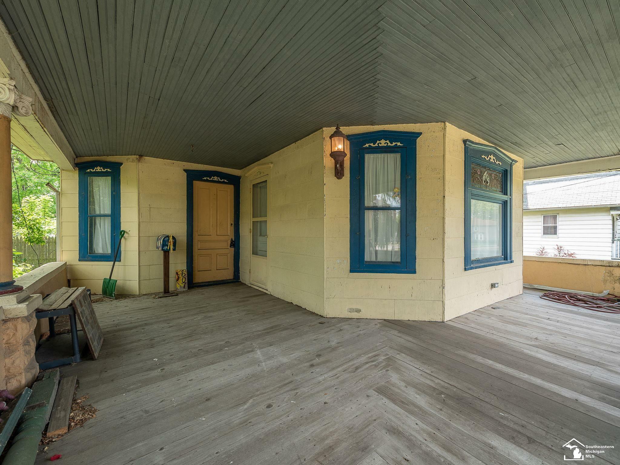 Property Photo:  607 W Front  MI 48161 