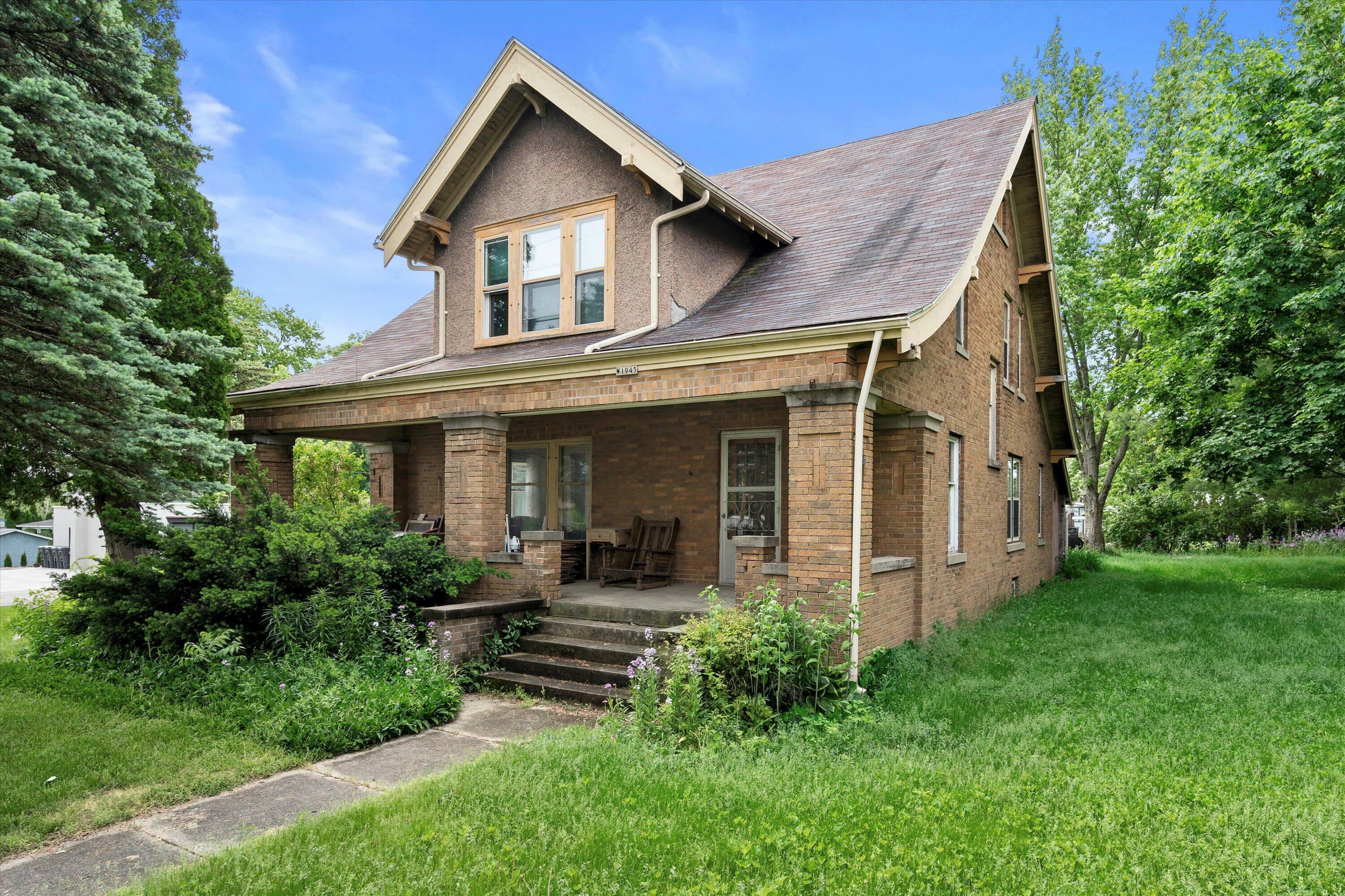 Property Photo: W1945 Main St WI 53178