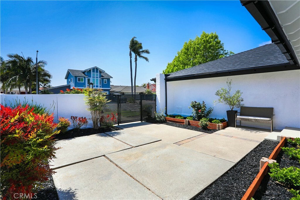 Property Photo:  21912 Summer Circle  CA 92646 