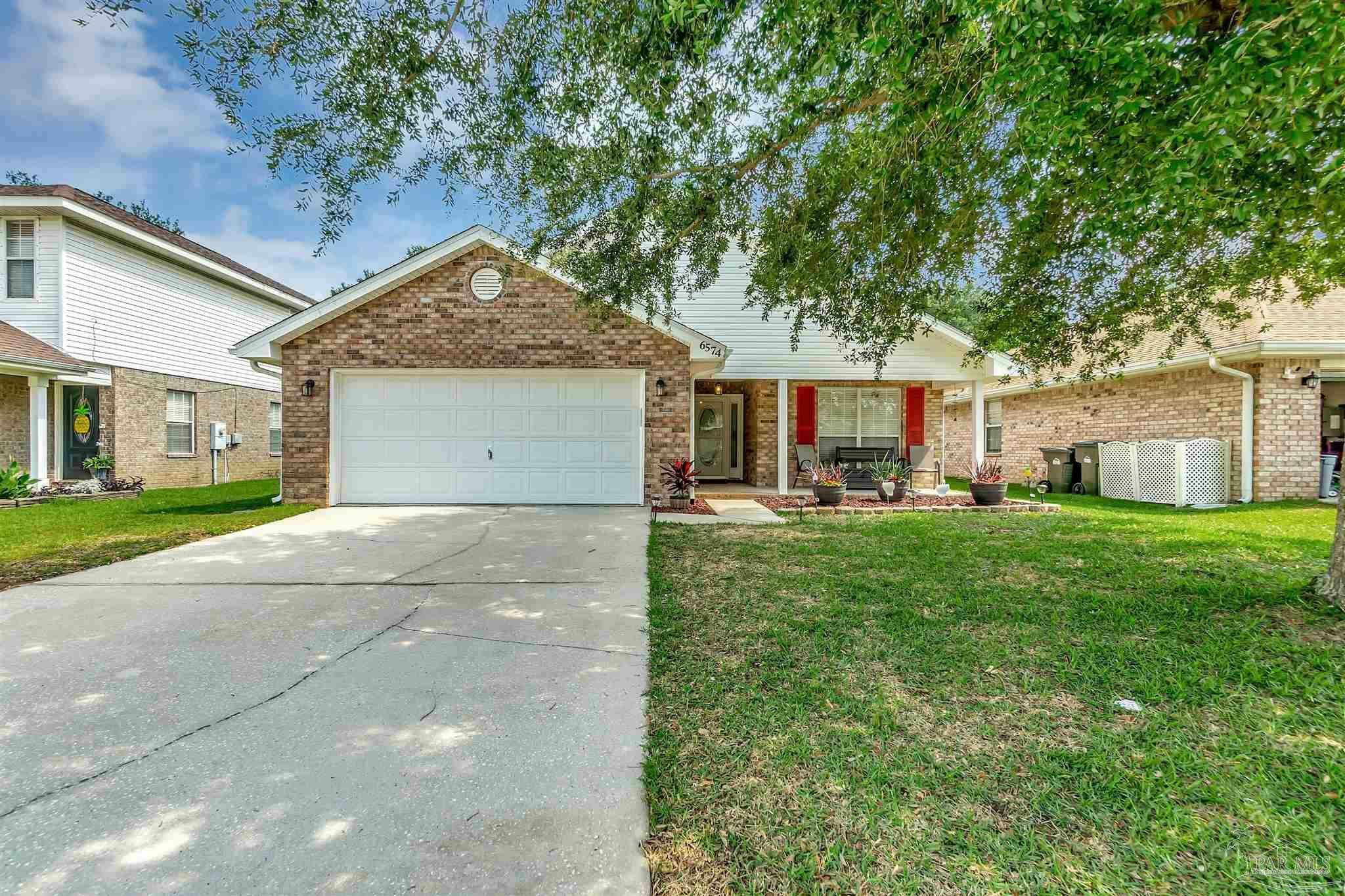 Property Photo: 6574 Tampa Dr FL 32526