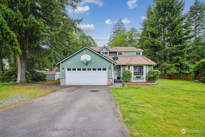 Property Photo: 9620 Sunburst Court SE WA 98367