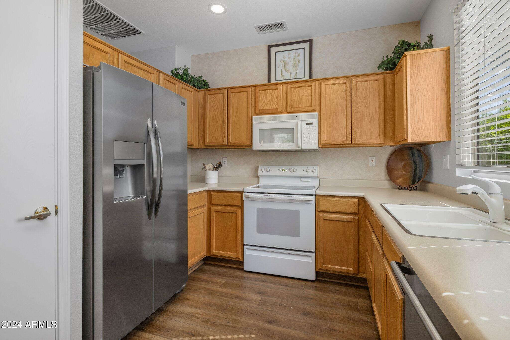 Property Photo:  15925 W Sunstone Lane  AZ 85374 