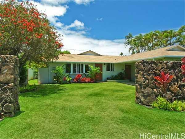 Property Photo:  92 Aikahi Loop  HI 96734 