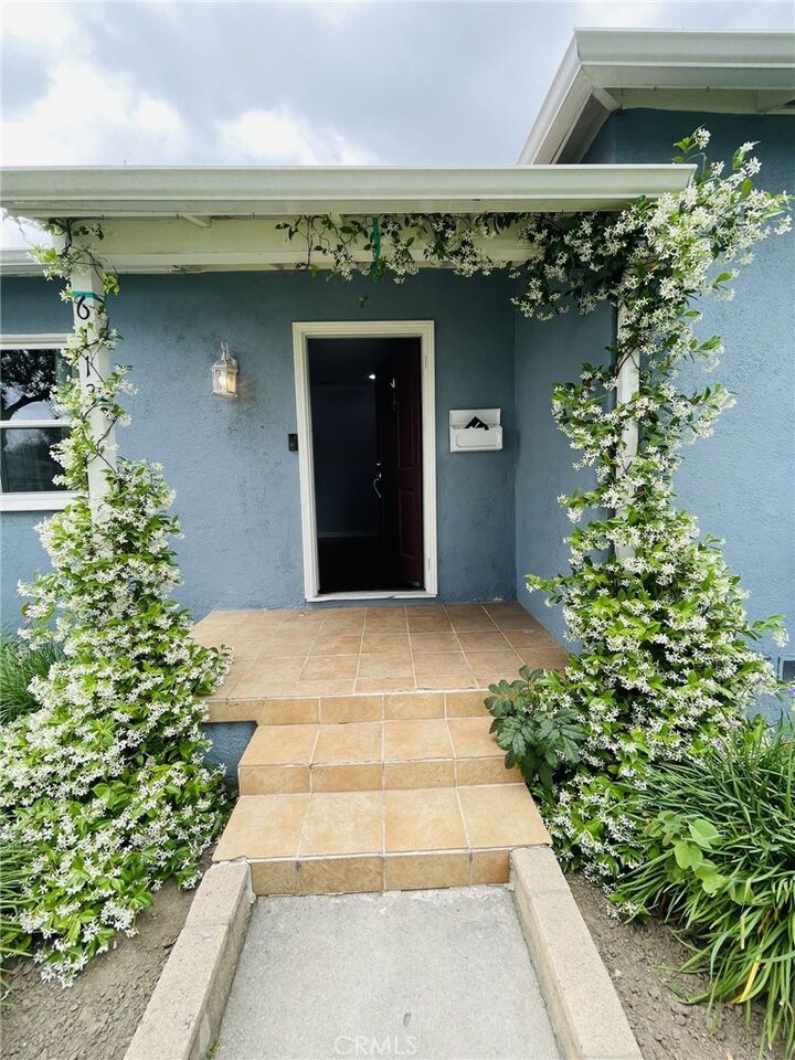 Property Photo: 6113 Premiere Avenue CA 90712