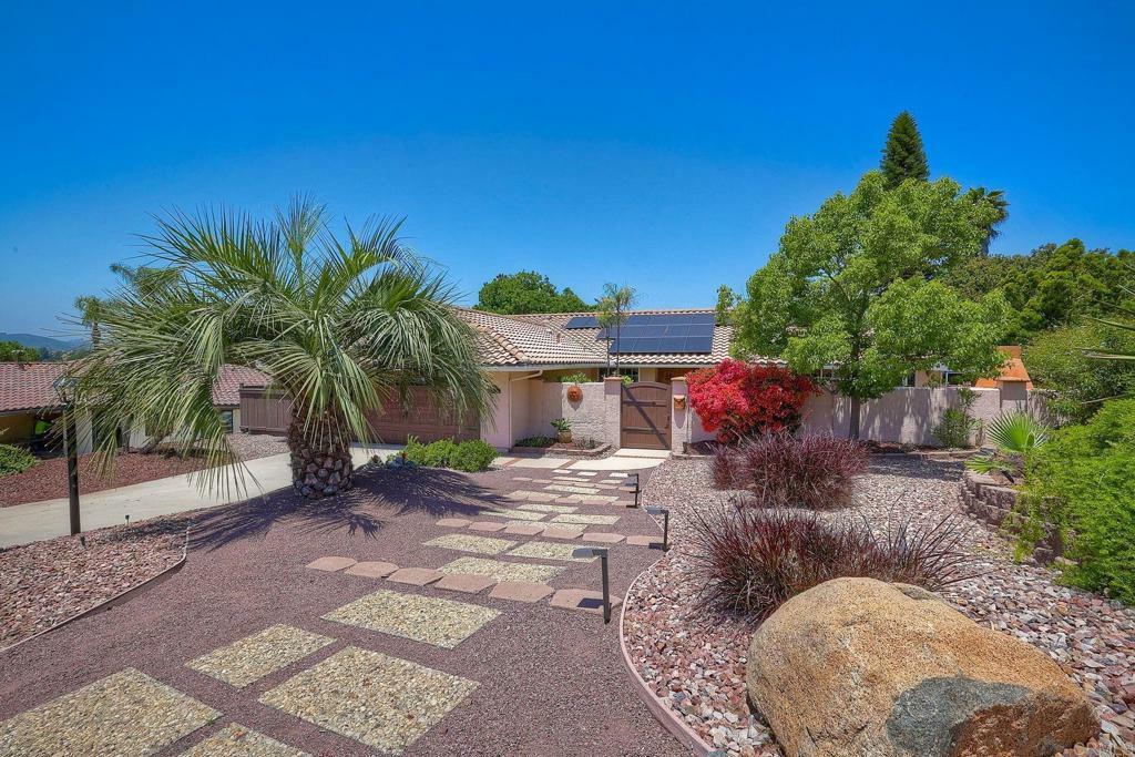 Property Photo:  18030 Sencillo Ln  CA 92128 