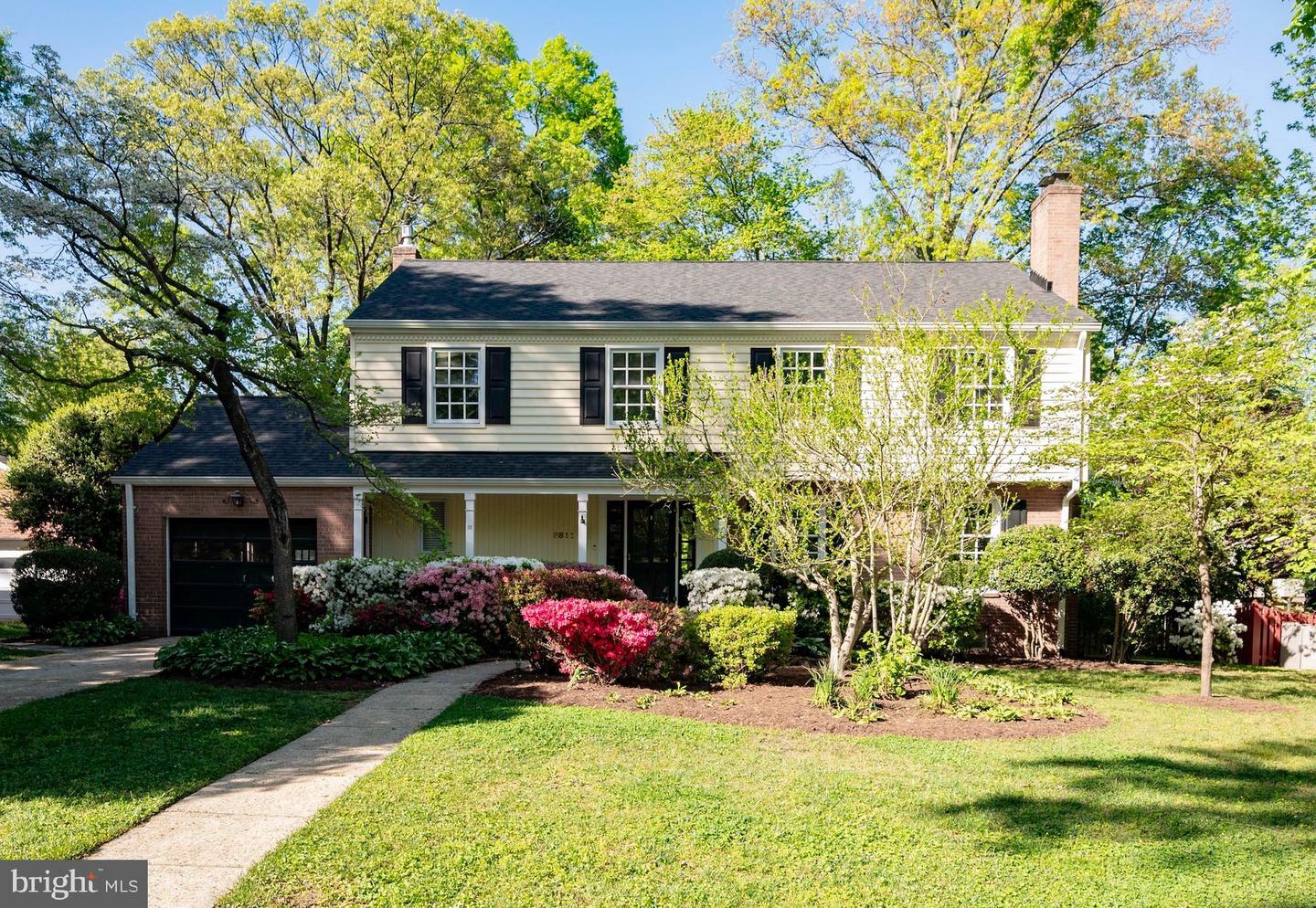 Property Photo: 8811 Fircrest Place VA 22308