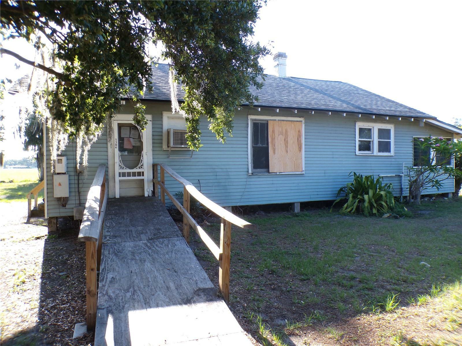 Property Photo:  5306 S Farkas Road  FL 33567 