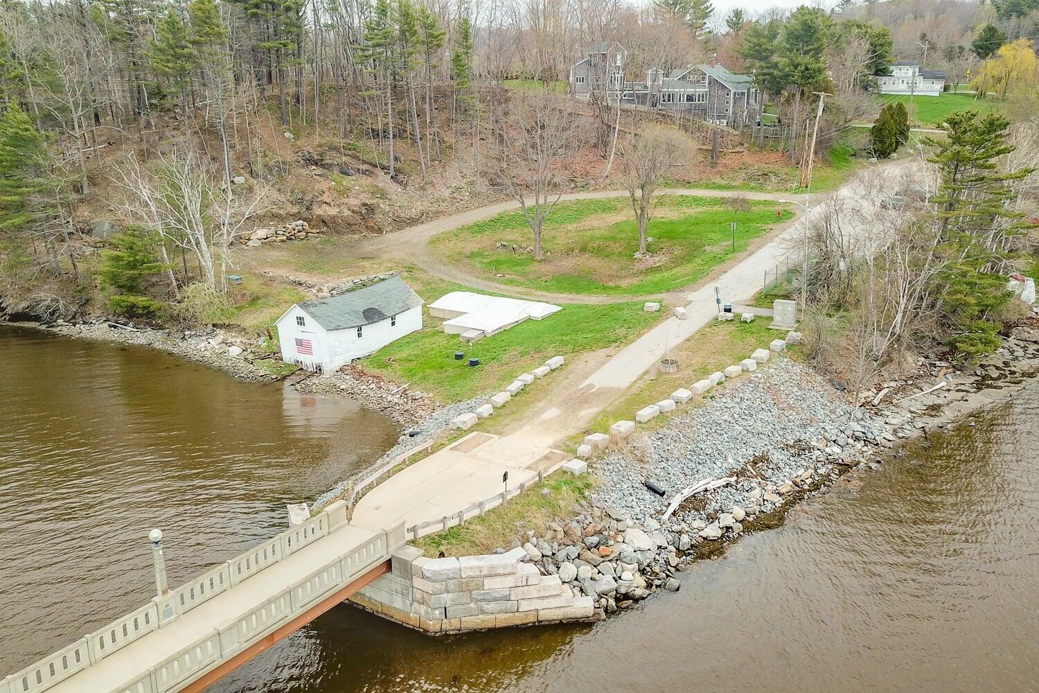 Property Photo:  17 Footbridge Road  ME 04915 