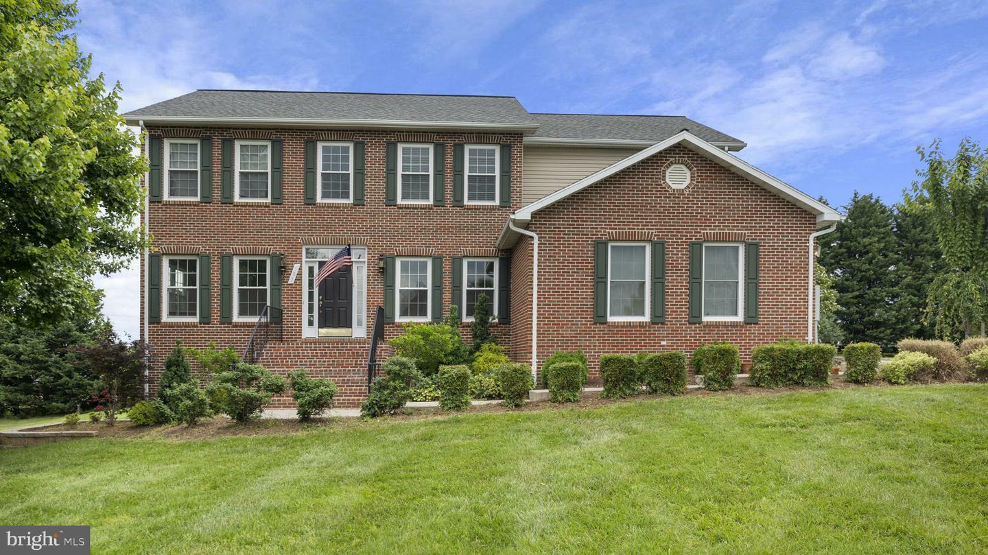 Property Photo:  187 Huntfield Lane  WV 25414 