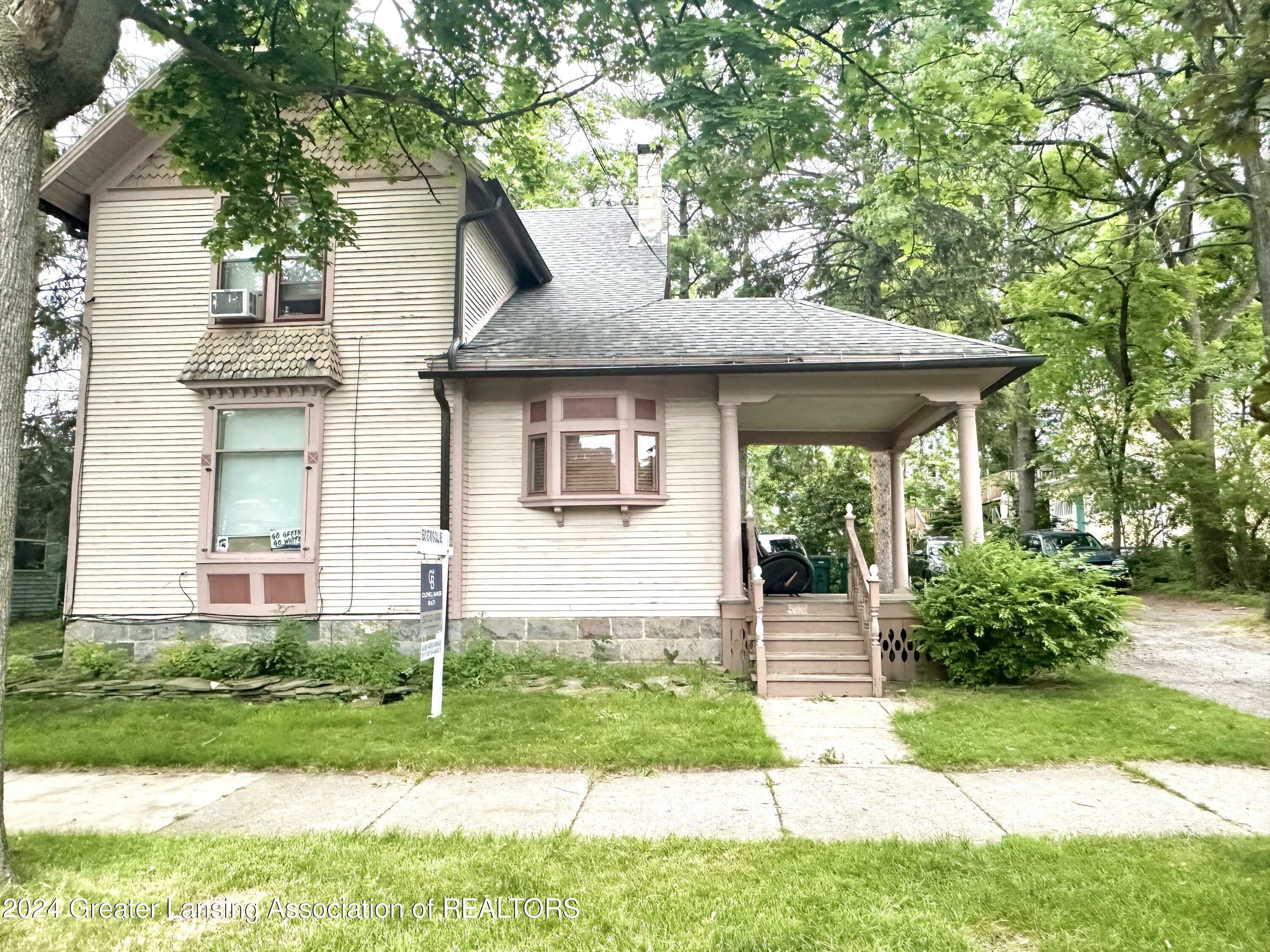 Property Photo:  512 W Ionia Street  MI 48933 