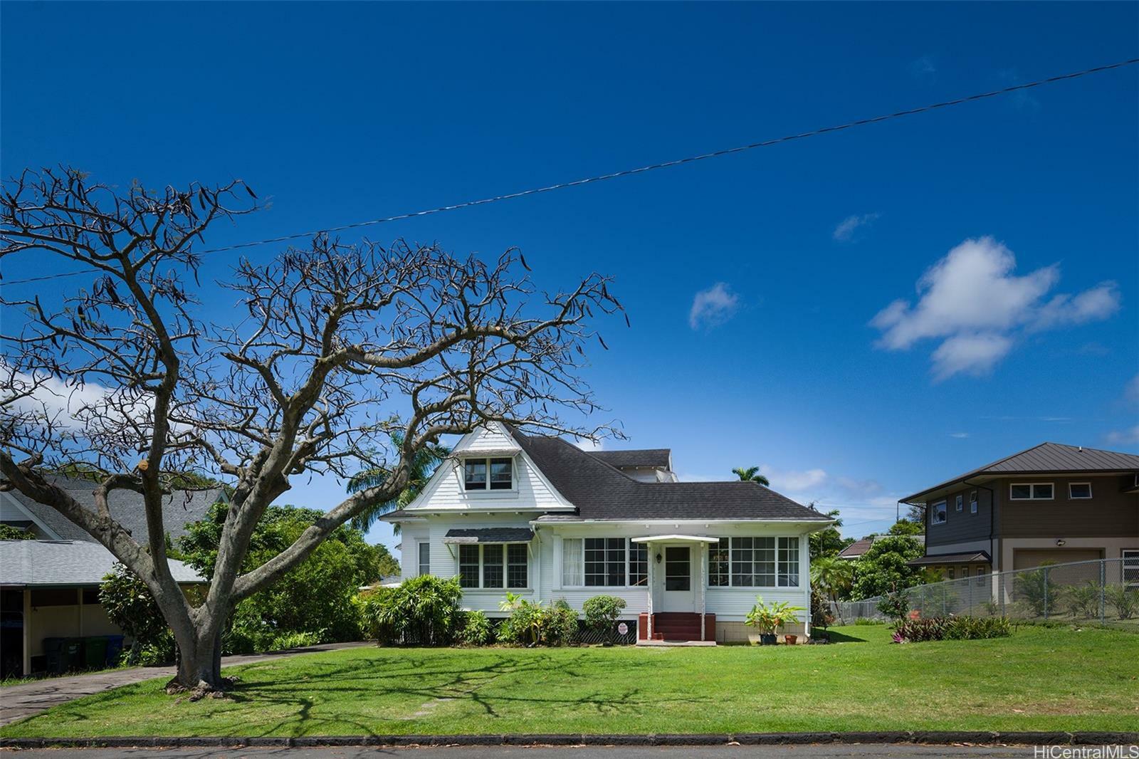 Property Photo:  2139 Kamehameha Avenue  HI 96822 