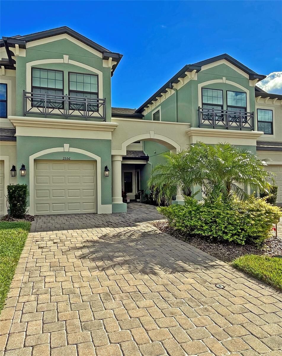 Property Photo:  2556 Stapleford Place  FL 33543 