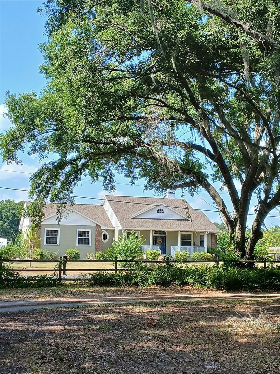 Property Photo:  5150 Shakespeare Drive  FL 33527 