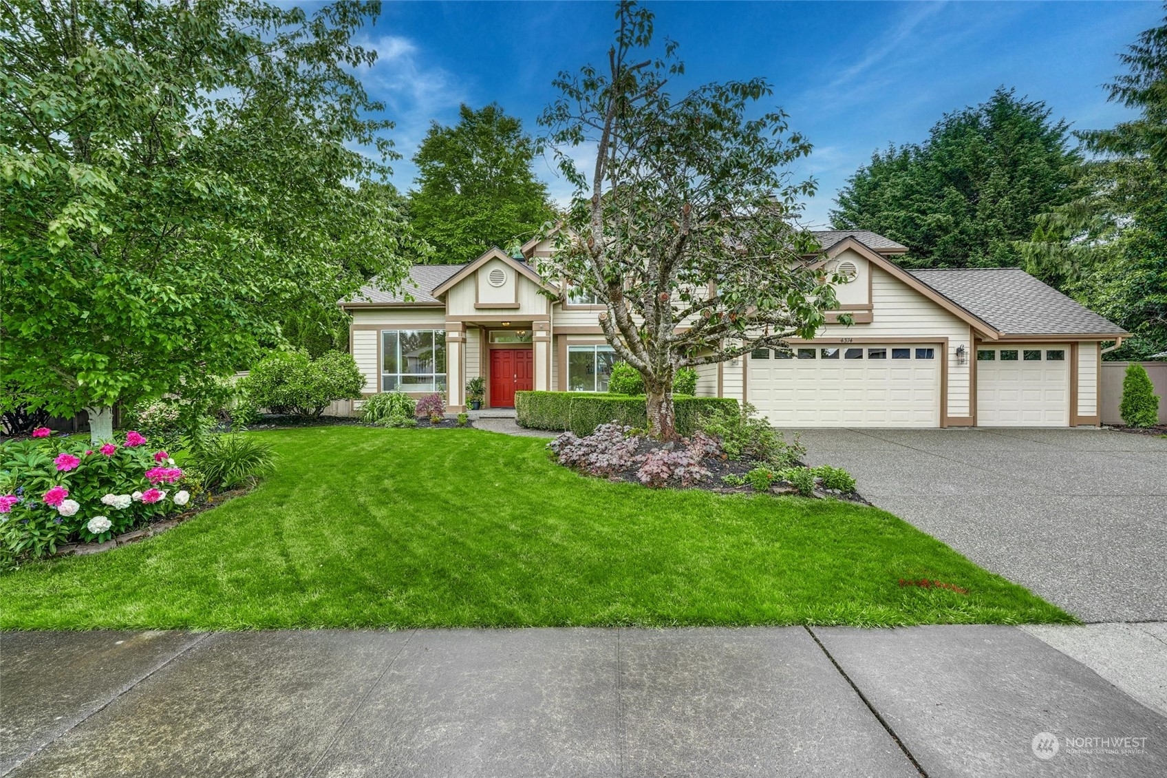 Property Photo:  4374 326th Avenue NE  WA 98014 