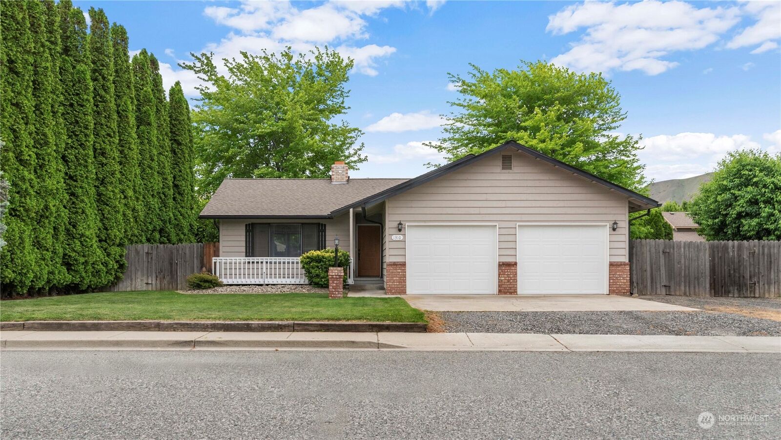 Property Photo:  1310 3rd Street SE  WA 98802