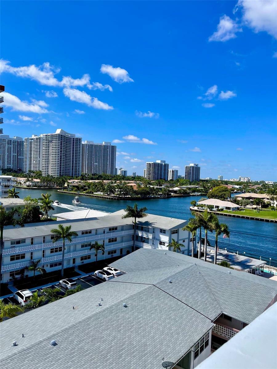 Property Photo:  3113 S Ocean Dr 808  FL 33009 