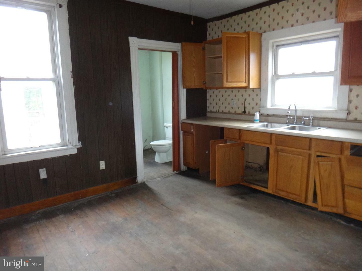 Property Photo:  427 Beall Street  MD 21502 