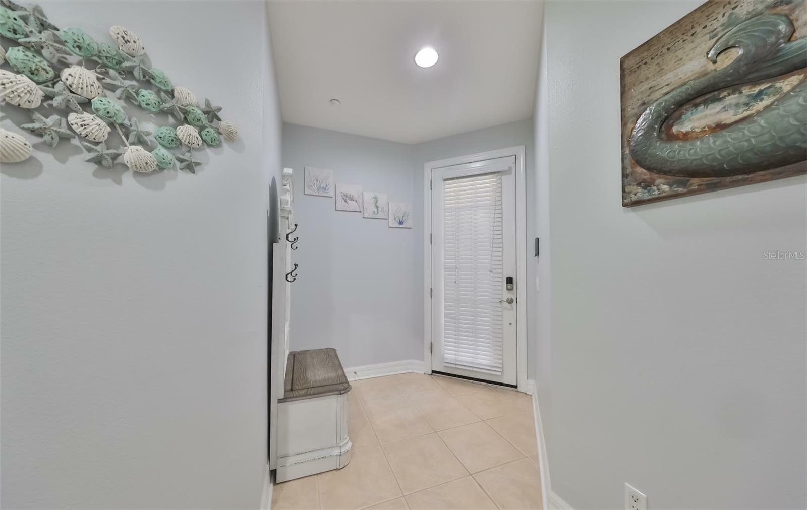 Property Photo:  6407 Mayra Shores Lane  FL 33572 