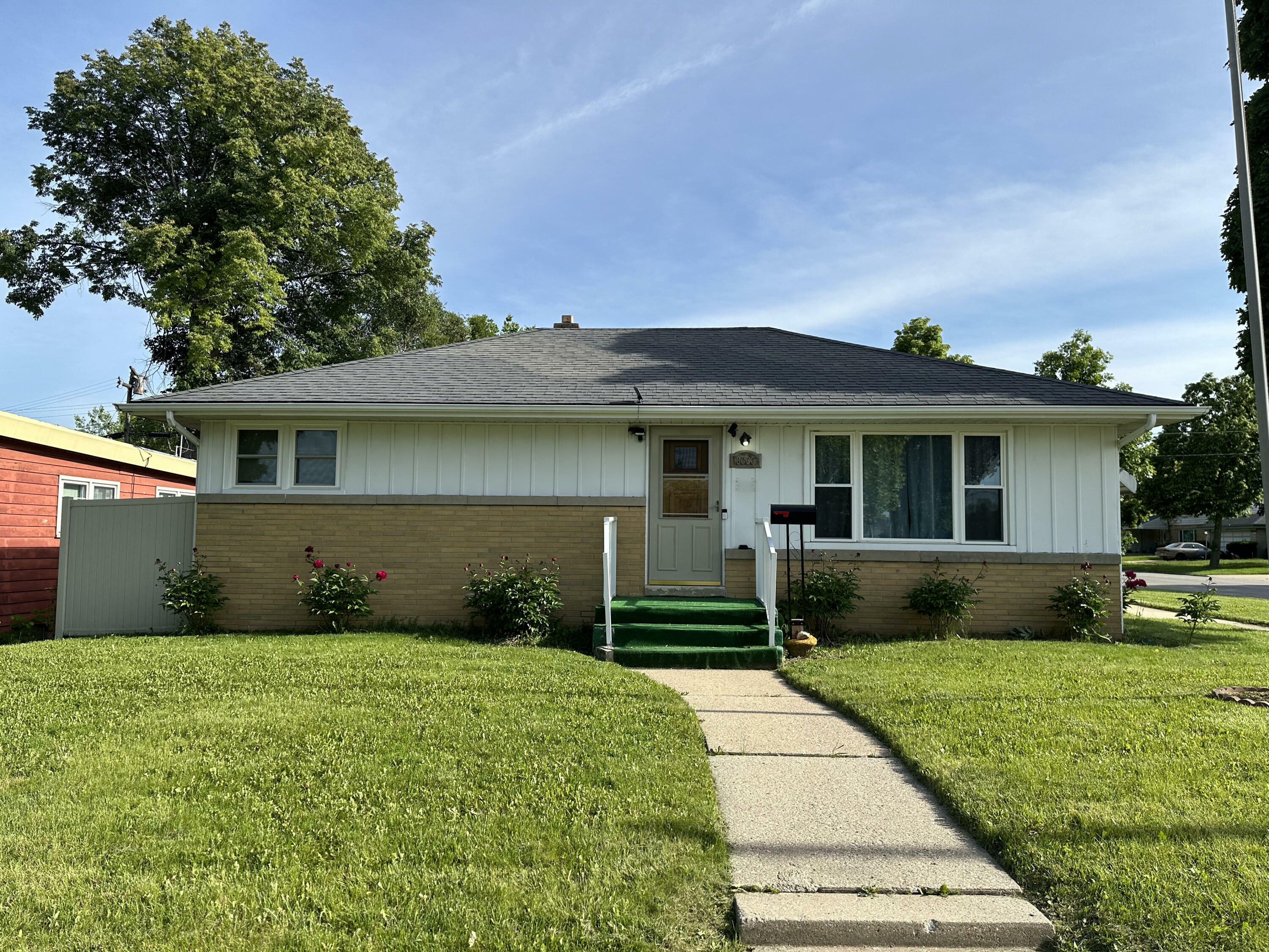 Property Photo:  8333 W Melvina St  WI 53222 